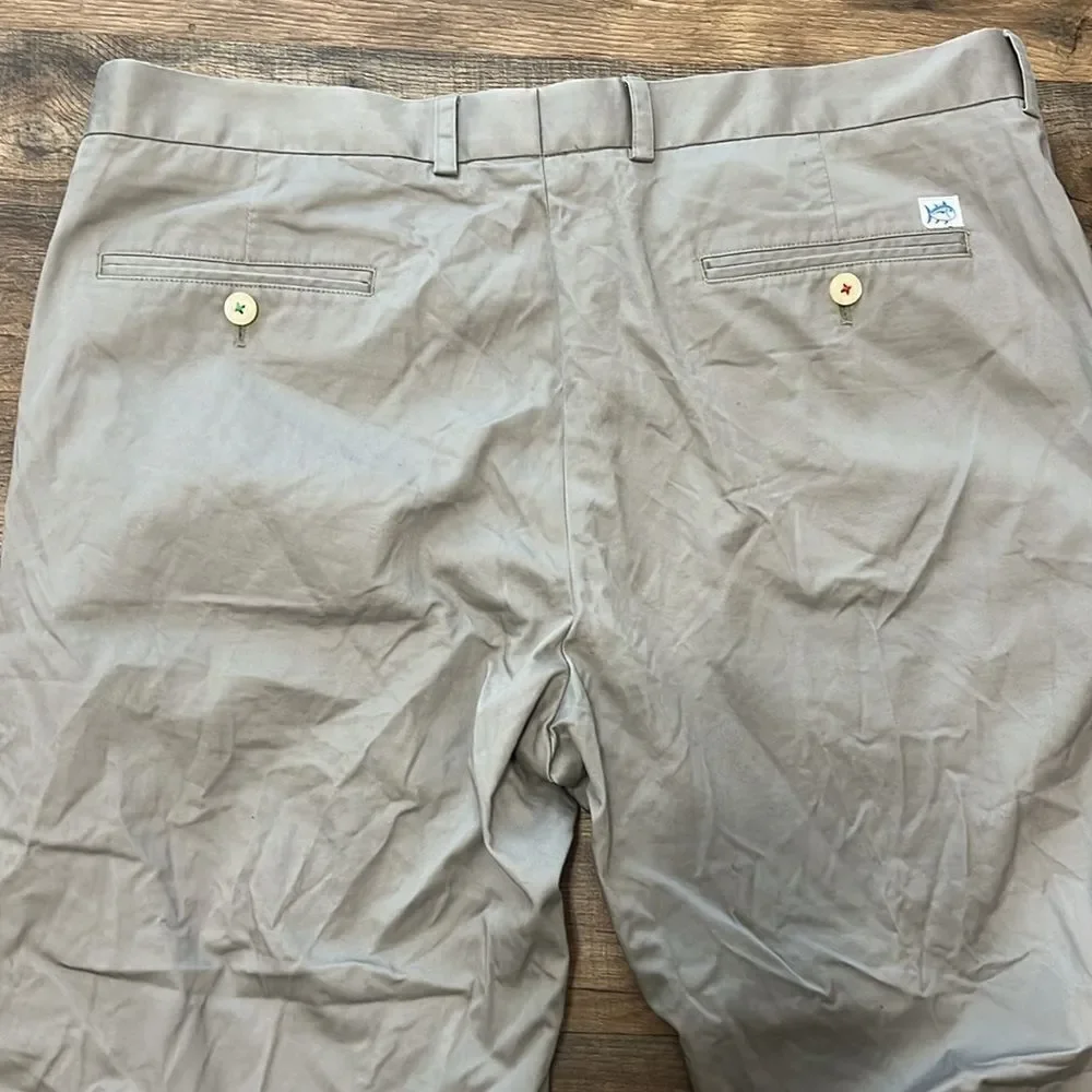 Southern Tide classic fit khaki pants size 40/32